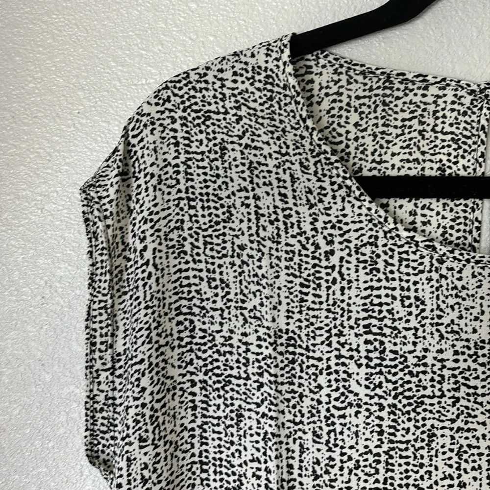 Three Eighty Two Owen Pocketed Tee Small Black and White - Picture 3 of 7